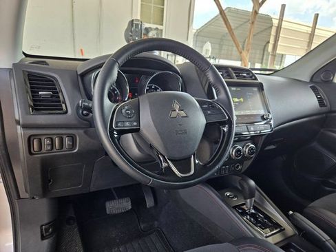 Used 2025 Mitsubishi Outlander Sport SE AWD/4WD image 15