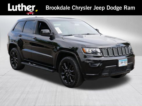Used 2022 Jeep Grand Cherokee Laredo X AWD/4WD image 1