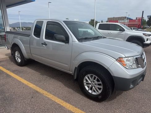 Used 2019 Nissan Frontier SV w/ Value Truck Package AWD/4WD image 3