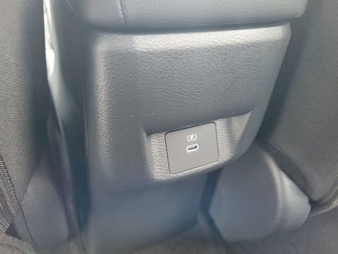 New 2025 Nissan Versa SV image 27