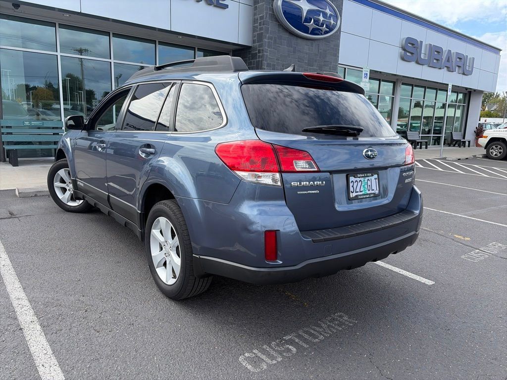 Used 2014 Subaru Outback 2.5i Premium AWD/4WD image 5