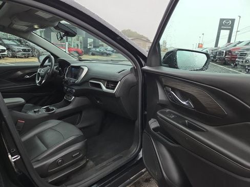 Used 2022 GMC Terrain SLT image 14