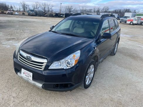 Used 2012 Subaru Outback 2.5i Limited w/ Moonroof Pkg image 8