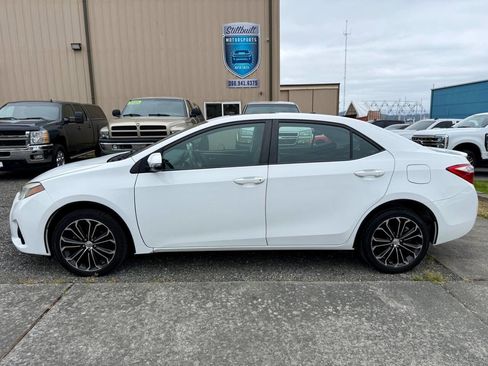 Used 2014 Toyota Corolla S FWD image 2