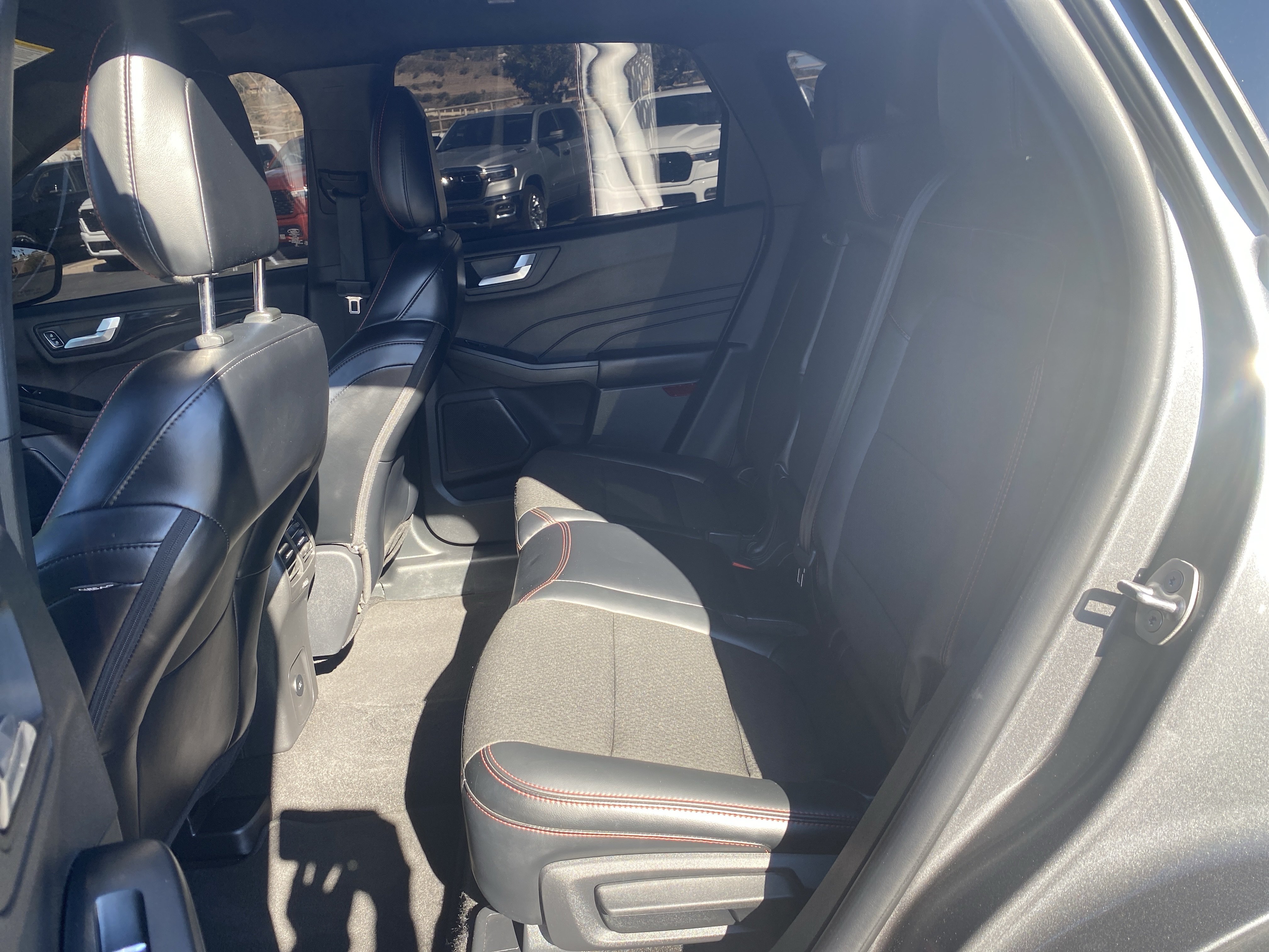 Used 2025 Ford Escape ST-Line w/ Equipment Group 301A FWD image 18