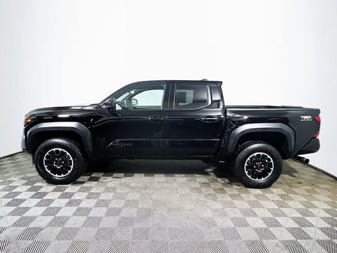 Used 2025 Toyota Tacoma TRD Off-Road image 5