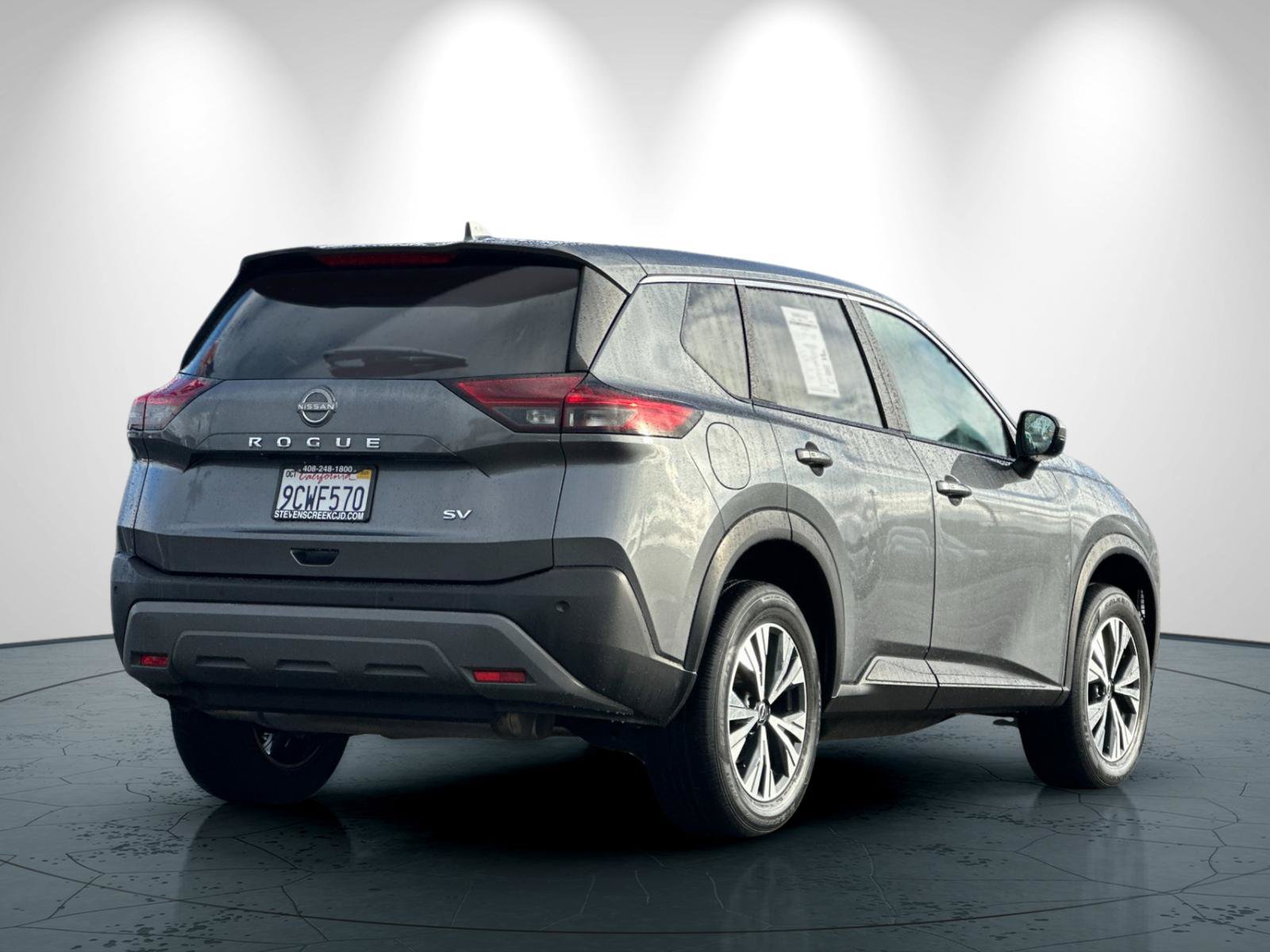 Used 2022 Nissan Rogue SV FWD image 4