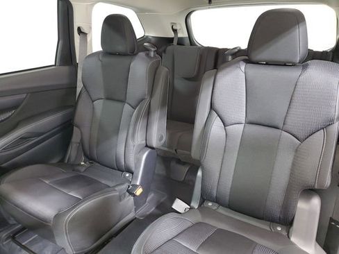 Used 2025 Subaru Ascent Premium image 10