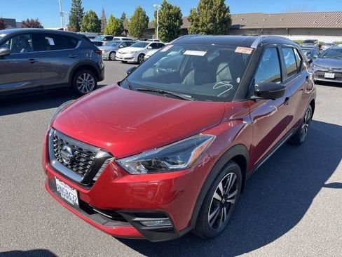 Used 2019 Nissan Kicks SR w/ SR Premium Package image 1