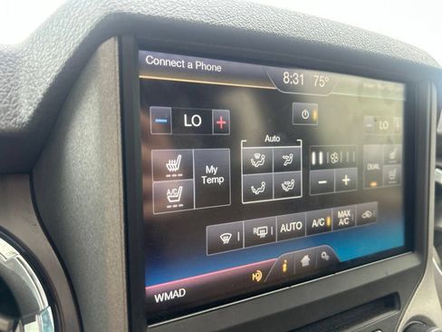 Used 2016 Ford F250 Lariat w/ Lariat Ultimate Package AWD/4WD image 16