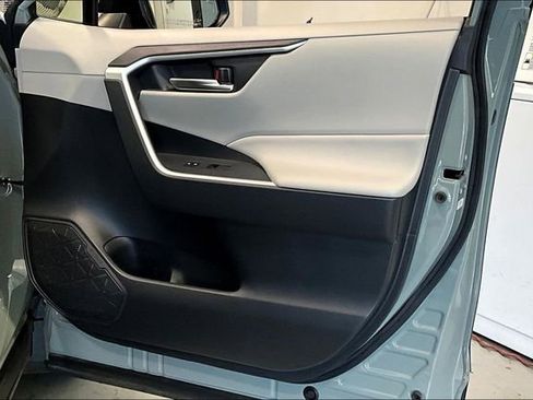 Used 2019 Toyota RAV4 XLE w/ Convenience Package AWD/4WD image 28
