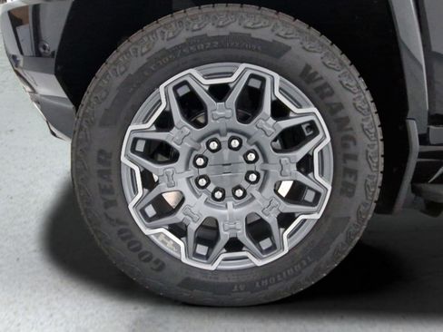 New 2025 GMC Hummer EV 3X image 31