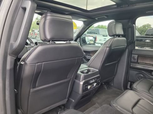 Used 2020 Ford Expedition Limited w/ Equipment Group 301A AWD/4WD image 15