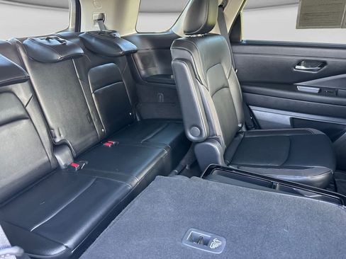 Used 2023 Nissan Pathfinder SL w/ SL Premium Package AWD/4WD image 19