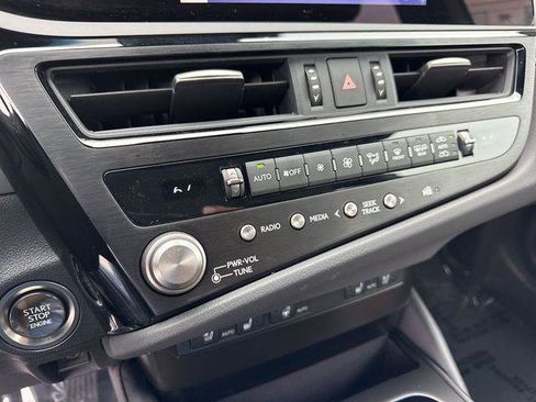 Certified 2025 Lexus ES 350 w/ Premium Package FWD image 19