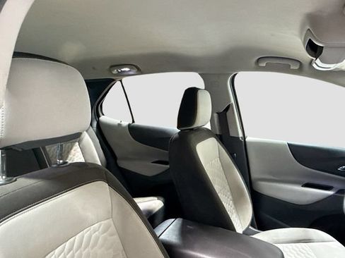 Used 2018 Chevrolet Equinox LS FWD image 21
