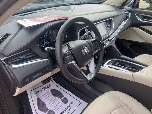 Used 2023 Buick Enclave Avenir w/ Avenir Technology Package AWD/4WD image 15