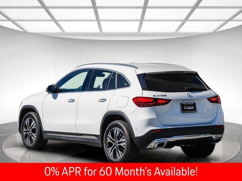 Certified 2025 Mercedes-Benz GLA 250 image 2