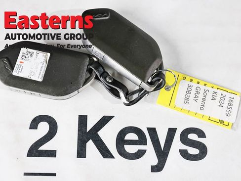 Used 2024 Kia Sorento LX image 25