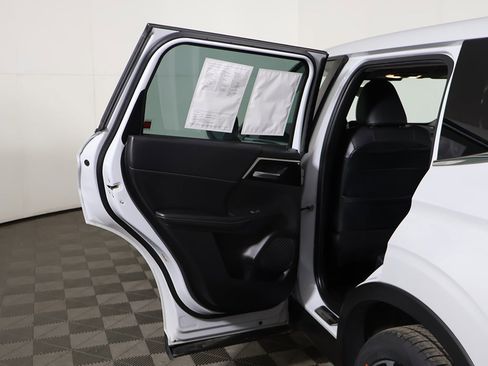 Used 2022 Mitsubishi Outlander SEL Black Edition image 21