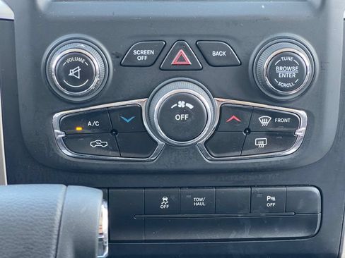 Used 2013 RAM 1500 Lone Star RWD image 4