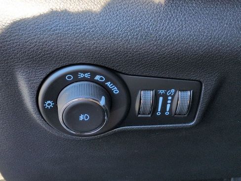 New 2026 Jeep Compass Limited image 16