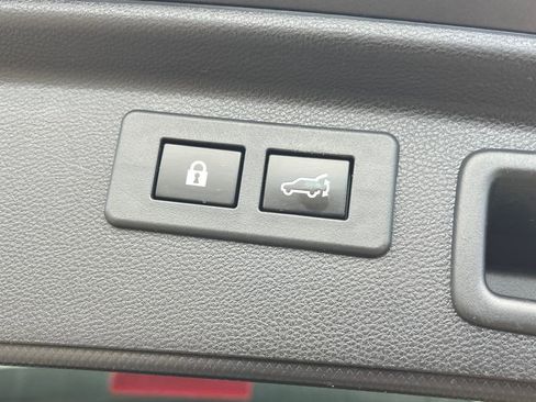 Used 2020 Subaru Forester Limited w/ Popular Package #3 image 27