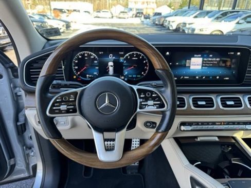 Certified 2022 Mercedes-Benz GLS 450 4MATIC image 21