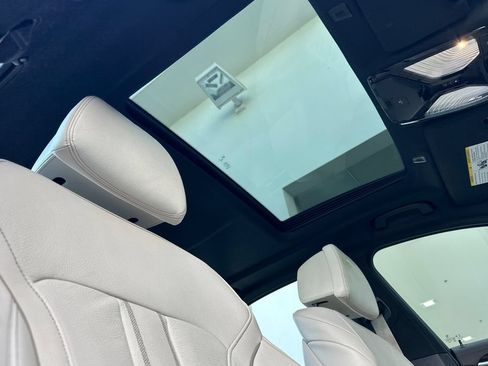 Used 2020 BMW M550i xDrive AWD/4WD image 17