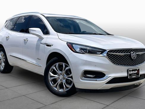 Used 2021 Buick Enclave Avenir w/ Avenir Technology Package AWD/4WD image 3