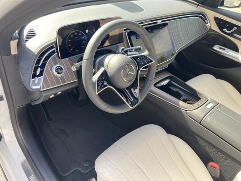 New 2026 Mercedes-Benz E 350 4MATIC Sedan image 19