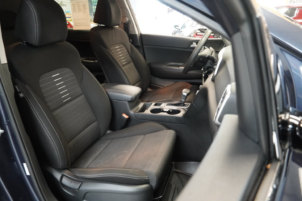 Used 2020 Kia Sportage LX w/ LX Popular Package FWD image 33