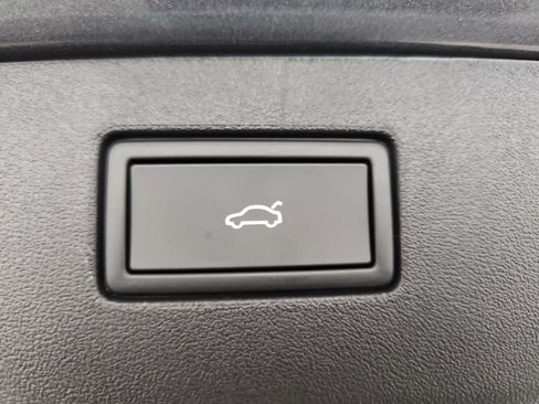 New 2025 Volkswagen Tiguan SE image 35