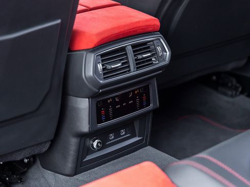 Used 2022 Lamborghini Urus image 34