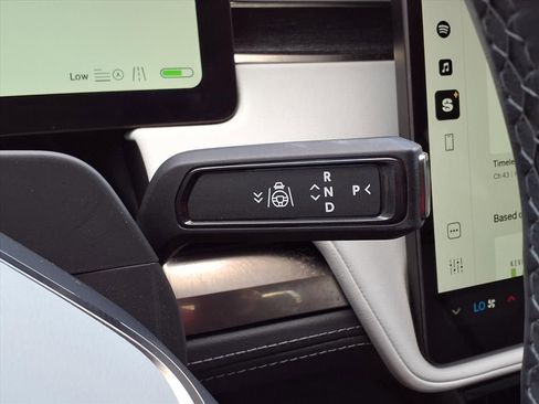 Used 2024 Rivian R1T Adventure image 42