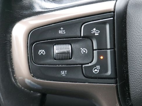 Used 2022 Chevrolet Silverado 1500 High Country w/ Technology Package image 24