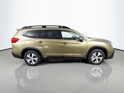 Used 2023 Subaru Ascent Premium w/ Convenience Package image 9