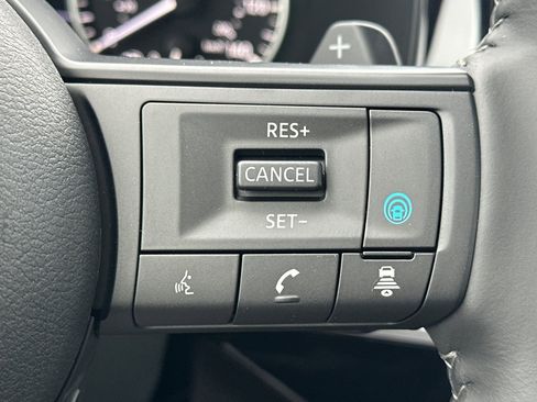 New 2025 Nissan Pathfinder SV w/ SV Premium Package image 30