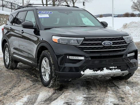 Certified 2022 Ford Explorer XLT w/ Equipment Group 202A image 40