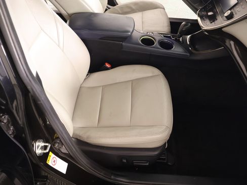 Used 2015 Toyota Avalon XLE FWD image 13
