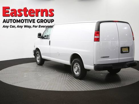 Used 2020 Chevrolet Express 3500 w/ Driver Convenience Package RWD image 62