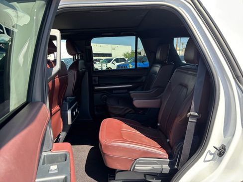 Used 2023 Ford Expedition Limited RWD image 29