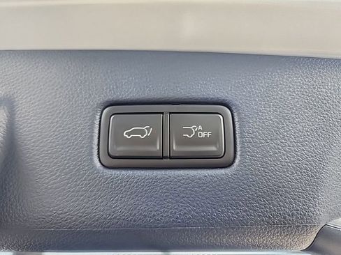 New 2026 Kia Carnival EX FWD image 12