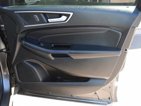 Used 2015 Ford Edge Titanium image 23