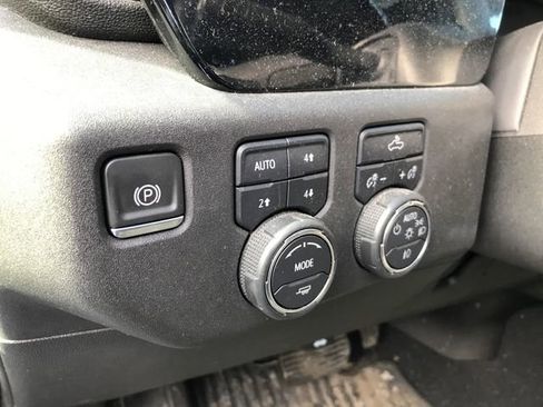 Used 2023 Chevrolet Silverado 1500 RST w/ Z71 Off-Road Package image 5