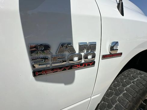 Used 2016 RAM 2500 Tradesman w/ Chrome Appearance Group AWD/4WD image 9