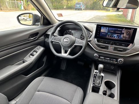New 2026 Nissan Altima 2.5 SV FWD image 19