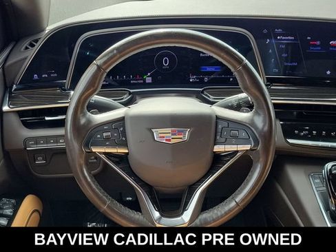 Used 2022 Cadillac Escalade ESV Premium Luxury AWD/4WD image 15