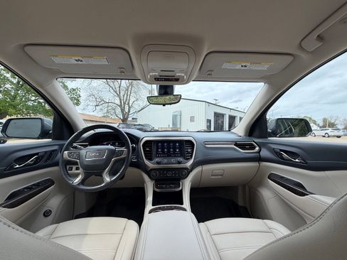 Used 2022 GMC Acadia Denali w/ Denali Technology Package image 27