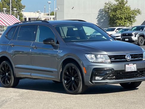 Used 2021 Volkswagen Tiguan SE R-Line FWD image 5